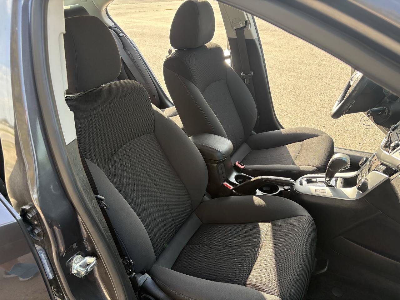 Used 2011 Chevrolet Cruze LT FWD image 27
