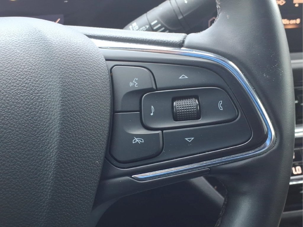 Used 2025 Buick Envista Avenir FWD image 24