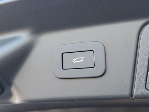 New 2026 Land Rover Range Rover Velar Dynamic SE image 8