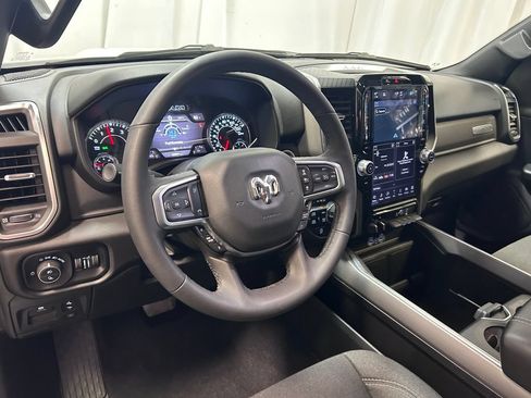 Used 2025 RAM 1500 Big Horn AWD/4WD image 2