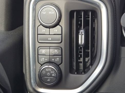 Used 2020 Chevrolet Silverado 2500 LT w/ Texas Edition image 24