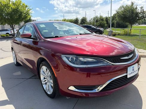 Used 2015 Chrysler 200 Limited w/ Convenience Group FWD image 2