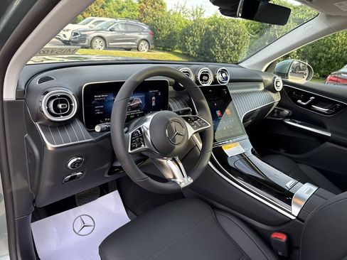 New 2025 Mercedes-Benz GLC 350e 4MATIC image 10