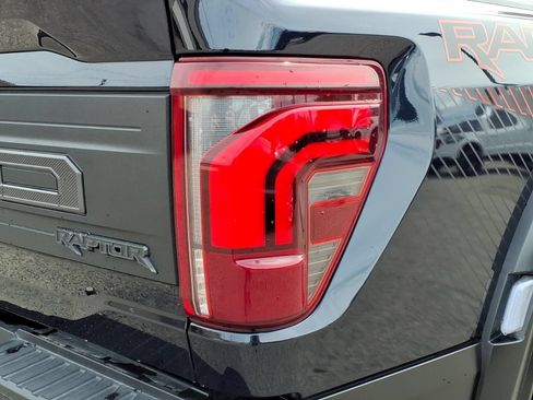 Used 2025 Ford F150 Raptor AWD/4WD image 13