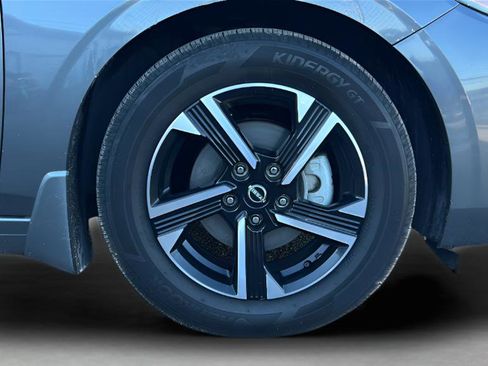 Used 2025 Nissan Sentra SV image 32