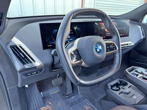 Used 2022 BMW iX xDrive50 w/ Sport Package image 14