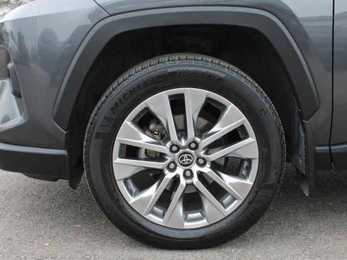 Used 2023 Toyota RAV4 XLE Premium image 39