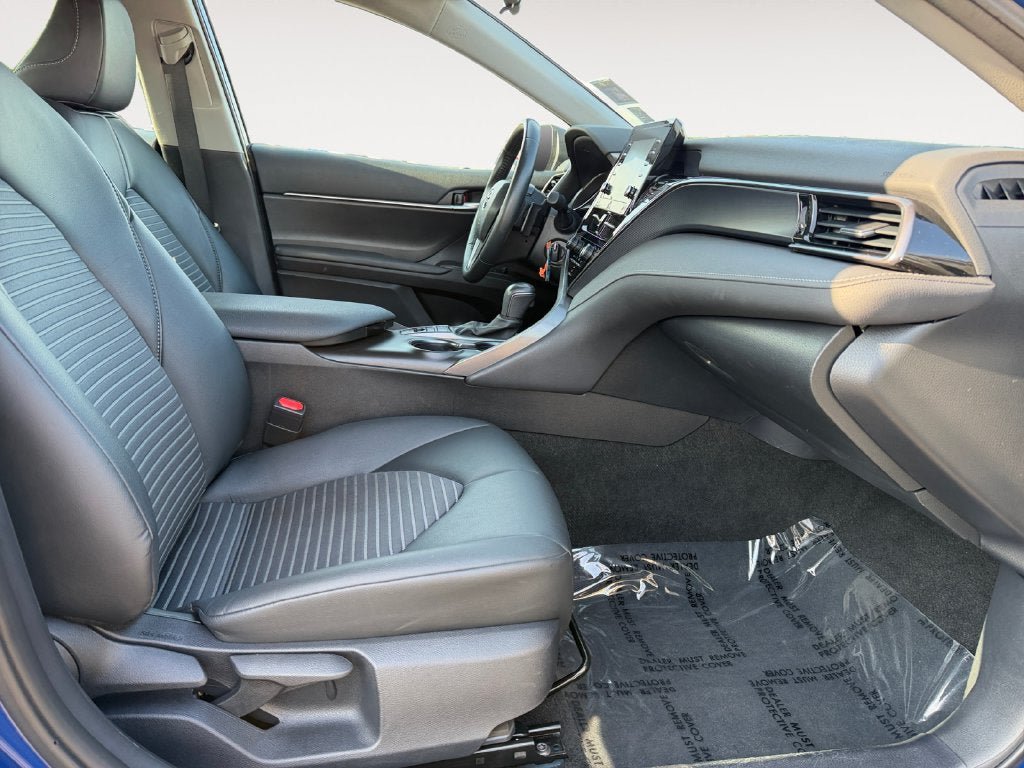 Used 2024 Toyota Camry SE AWD/4WD image 24