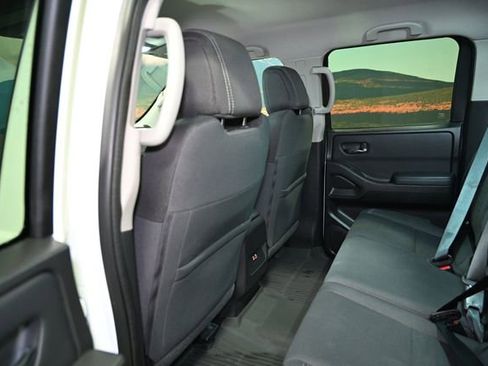 Used 2022 Nissan Frontier SV w/ Technology Package image 56