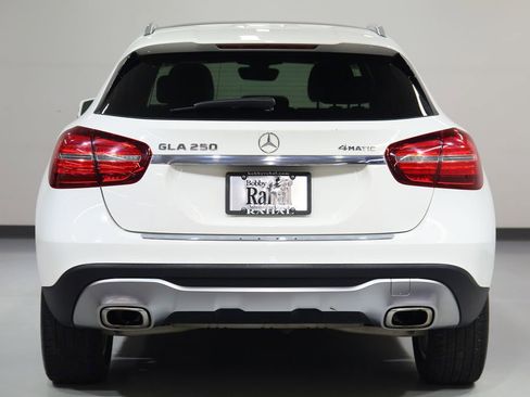 Certified 2019 Mercedes-Benz GLA 250 4MATIC image 2