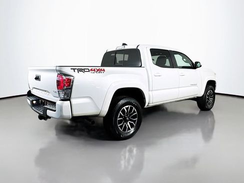 Used 2023 Toyota Tacoma TRD Sport AWD/4WD image 8