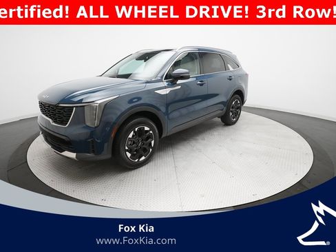 Certified 2024 Kia Sorento S w/ Panoramic Sunroof Package image 1