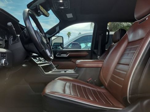 Used 2025 GMC Sierra 2500 Denali Ultimate w/ Max Trailering Package AWD/4WD image 19