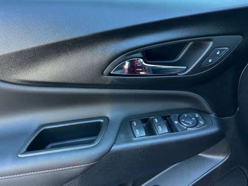 Used 2024 Chevrolet Equinox RS image 11