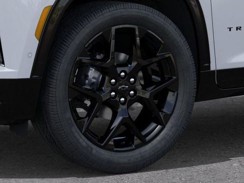 New 2026 Chevrolet Traverse RS w/ LPO, Floor Liner Package AWD/4WD image 9