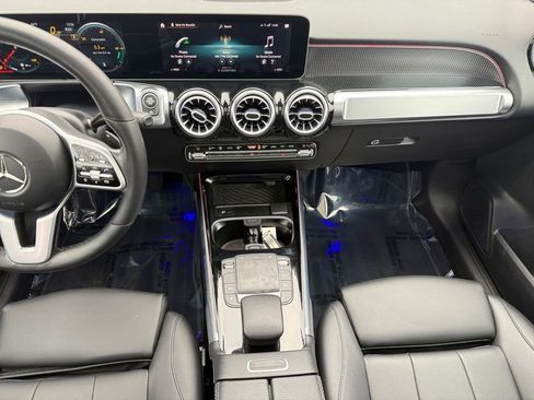 Used 2021 Mercedes-Benz GLB 250 GLB 250 image 11