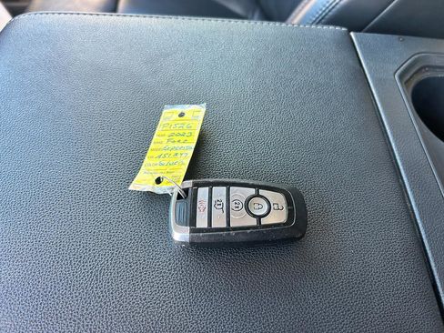 Certified 2023 Ford Expedition XLT image 27