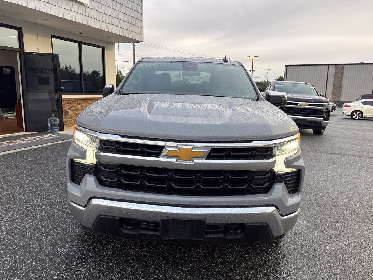 Used 2024 Chevrolet Silverado 1500 LT AWD/4WD image 12