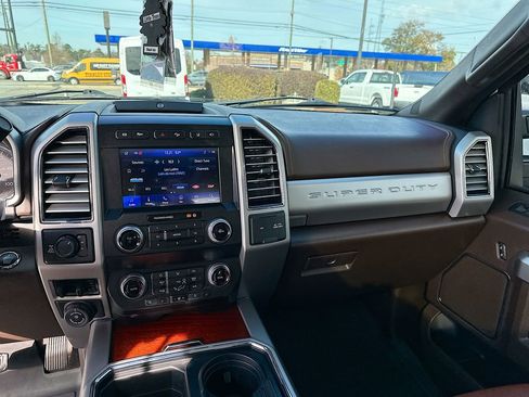 Used 2020 Ford F250 King Ranch w/ King Ranch Ultimate Package AWD/4WD image 20