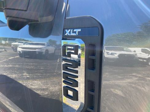 New 2026 Ford F250 XLT w/ XLT Premium Package AWD/4WD image 3