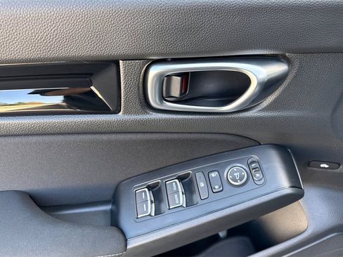 Certified 2025 Honda Civic Sport image 15