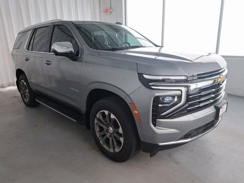 Used 2025 Chevrolet Tahoe LT w/ Comfort Package image 5