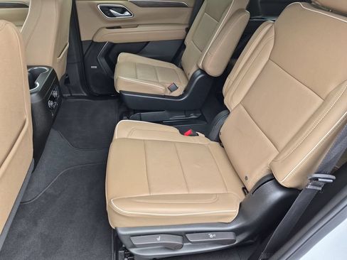 Used 2023 Chevrolet Tahoe Premier w/ Premium Package 2 AWD/4WD image 18