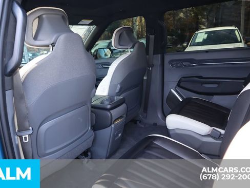 Used 2024 Kia EV9 GT-Line image 18