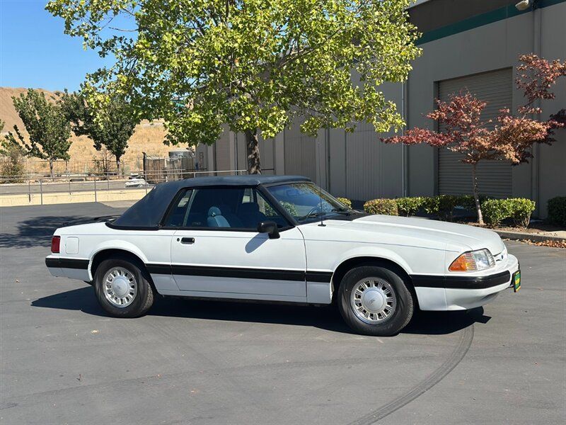 Used 1988 Ford Mustang LX RWD image 9