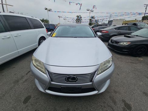 Used 2015 Lexus ES 350 w/ Ultra Luxury Package image 2