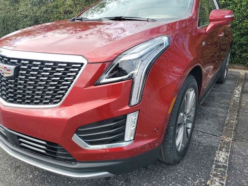 Certified 2022 Cadillac XT5 Premium Luxury w/ Platinum Package image 10