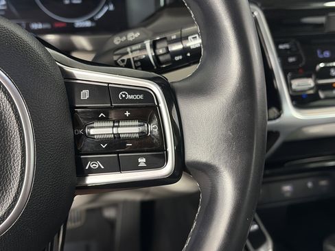 Certified 2023 Kia Sorento SX AWD/4WD image 33