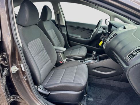 Used 2018 Kia Forte LX w/ LX Popular Package FWD image 26