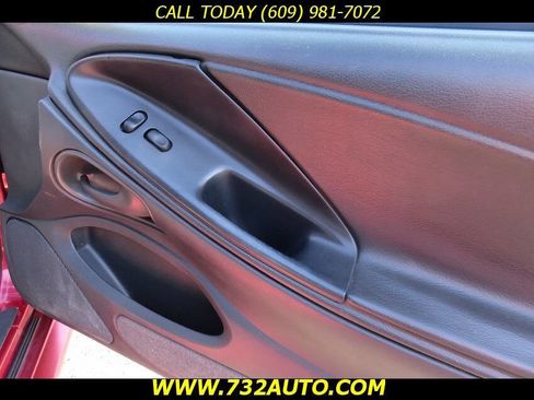 Used 2003 Ford Mustang Premium image 31