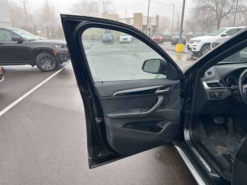 Used 2019 BMW X1 xDrive28i w/ Convenience Package image 12