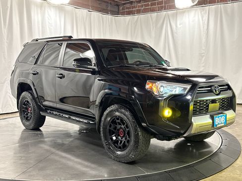Used 2022 Toyota 4Runner TRD Off-Road Premium w/ TRD Black Wheel Package (TMS) AWD/4WD image 7