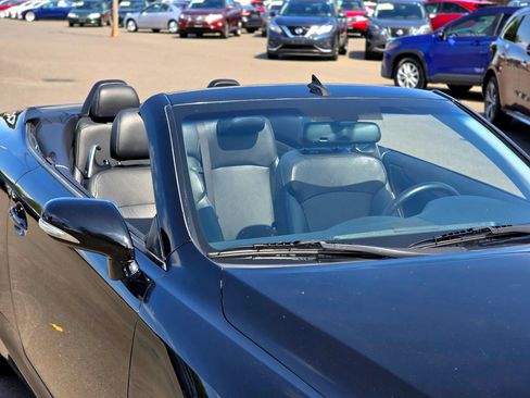 Used 2012 Lexus IS 250C RWD image 3