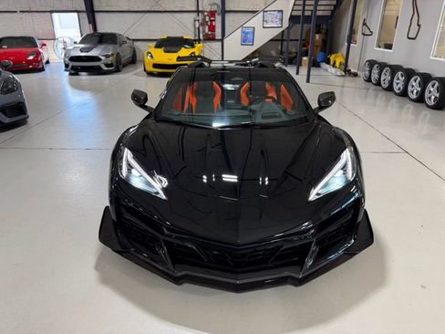 Used 2025 Chevrolet Corvette Z06 w/ Z07 Performance Package RWD image 78