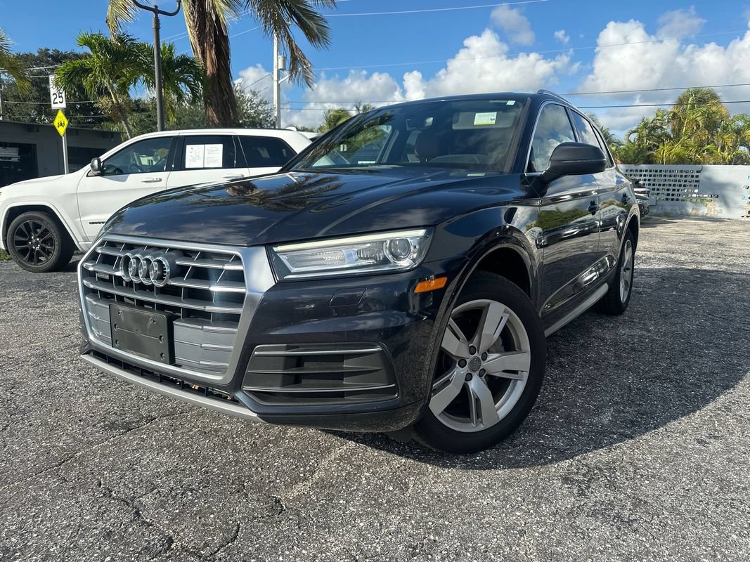 Used 2019 Audi Q5 2.0T Premium w/ Convenience Package AWD/4WD image 1