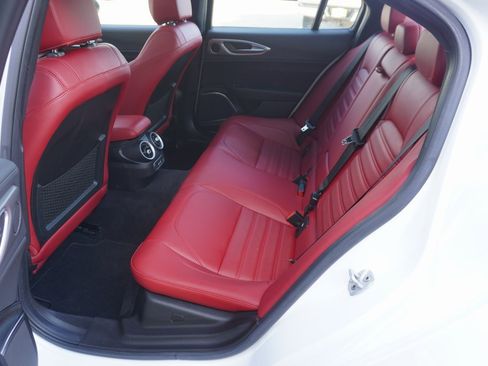 Used 2022 Alfa Romeo Giulia Veloce image 18