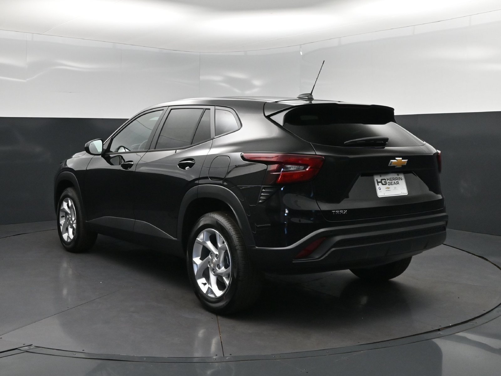 New 2026 Chevrolet Trax LS w/ LS Convenience Package FWD image 5