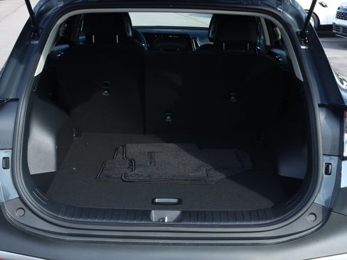 Used 2025 Kia Sportage EX image 19