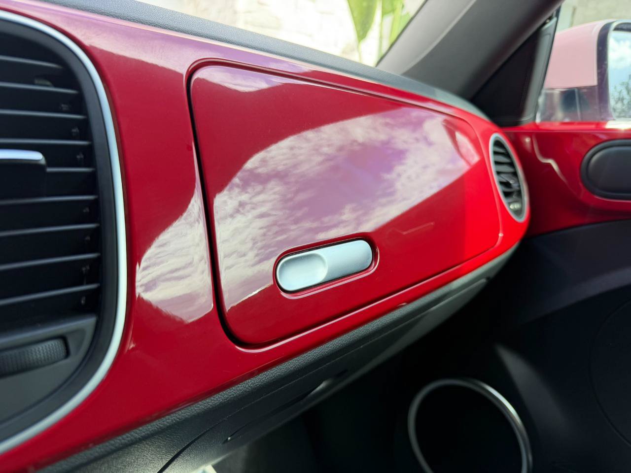 Used 2014 Volkswagen Beetle TDI FWD image 33
