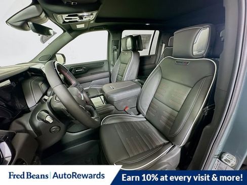 New 2026 GMC Yukon XL AT4 Ultimate AWD/4WD image 13