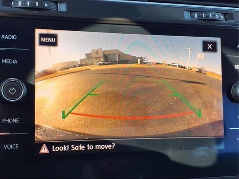 Used 2019 Volkswagen Golf Alltrack SE image 13