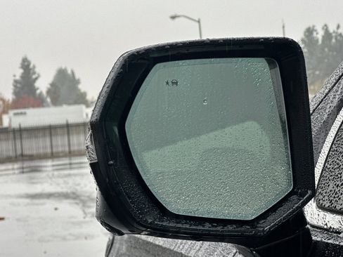 Certified 2025 Cadillac Escalade Premium Luxury image 56