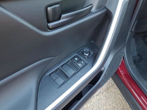 Certified 2023 Toyota RAV4 LE FWD image 15