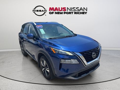 Used 2022 Nissan Rogue SL w/ SL Premium Package FWD image 2