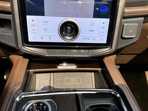 Used 2022 Ford Expedition King Ranch image 24