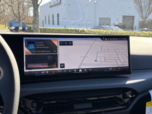 Used 2026 BMW 330i Sedan w/ Premium Package image 27